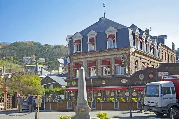 Monte Escalier 76 Entreprise monte escalier Étretat